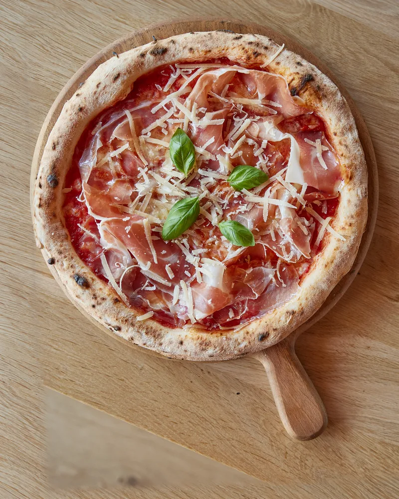 Di Parma, pizza at Di Luca